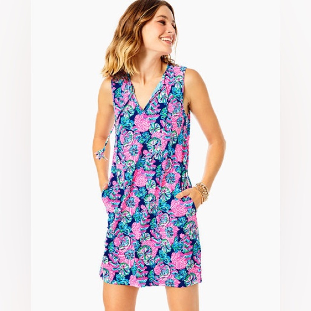 Lilly Pulitzer Johanna Swim Cover Up in Oyster Bay Navy Blue Shroom with a View